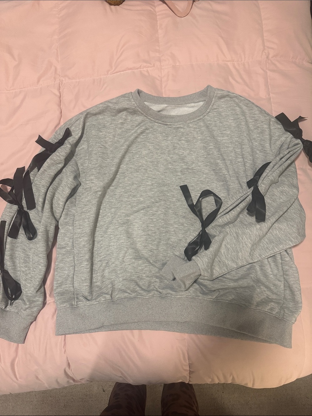 SHEIN Gray Sweatshirt with Black Ribbon Bow Details